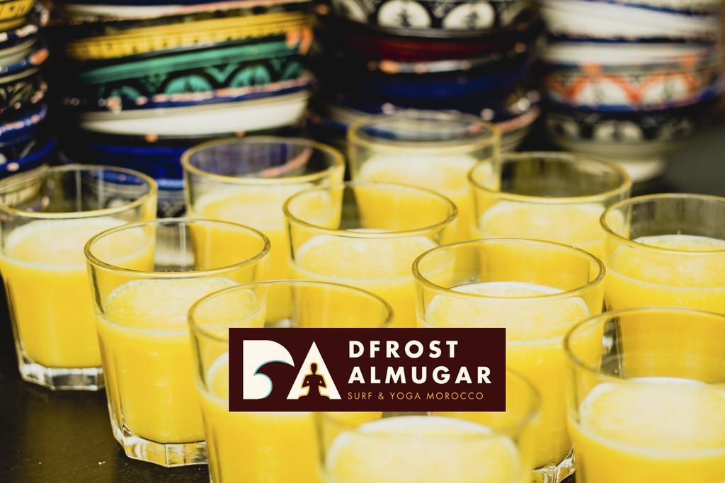 Dfrost Almugar Surf And Yoga Vandrarhem Taghazout Exteriör bild