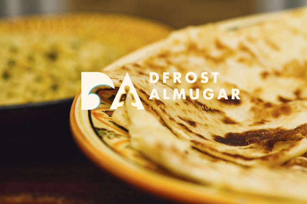 Dfrost Almugar Surf And Yoga Vandrarhem Taghazout Exteriör bild